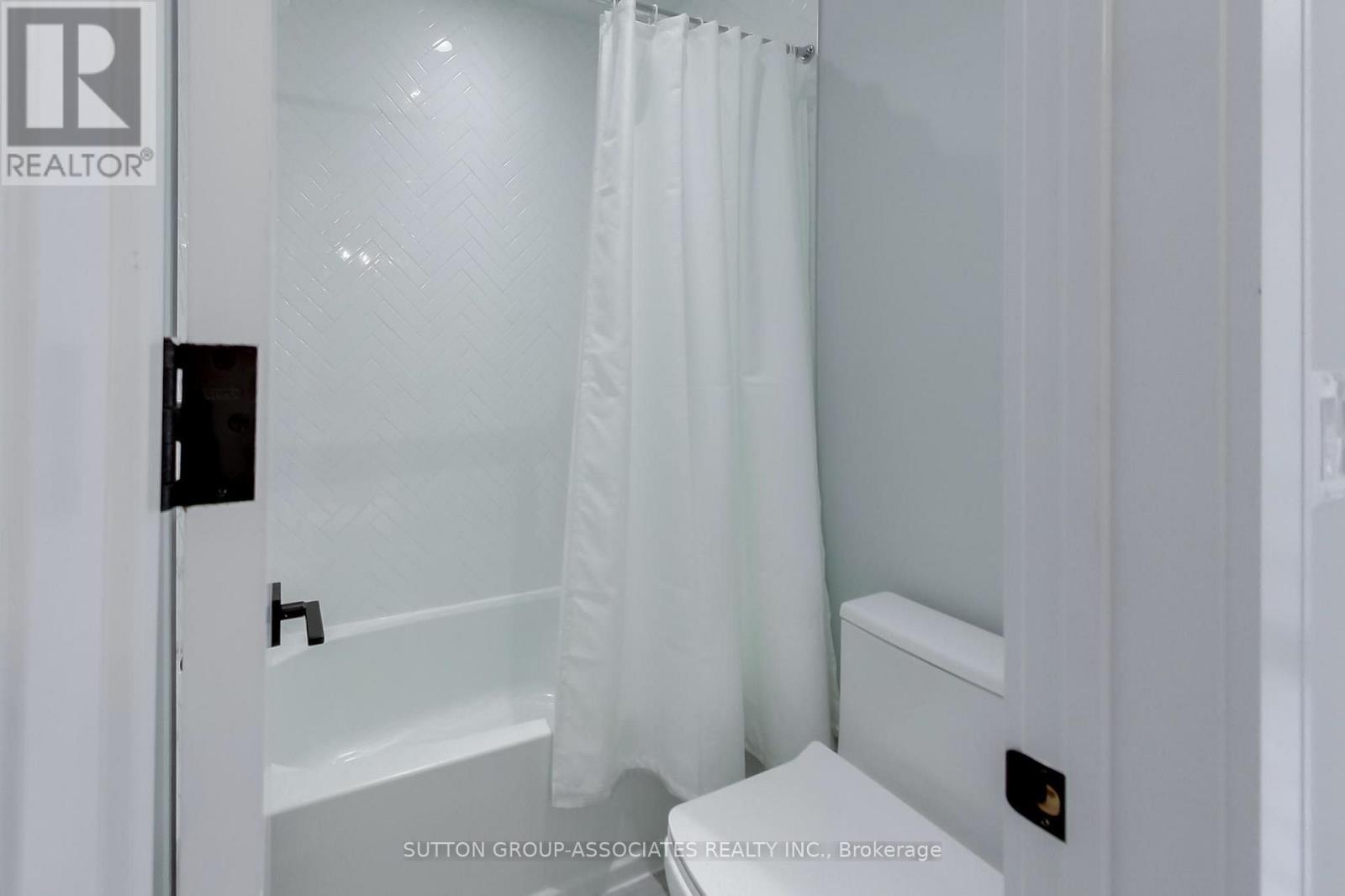 670 Winona Drive, Toronto, Ontario  M6C 3V8 - Photo 26 - C13785742
