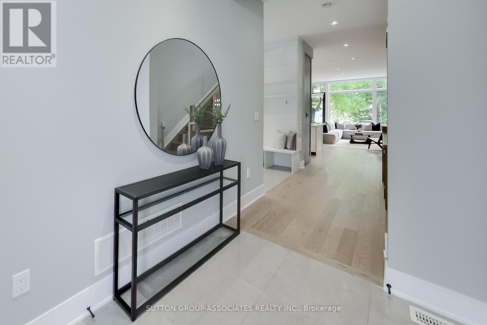 670 Winona Drive, Toronto, Ontario  M6C 3V8 - Photo 3 - C13785742