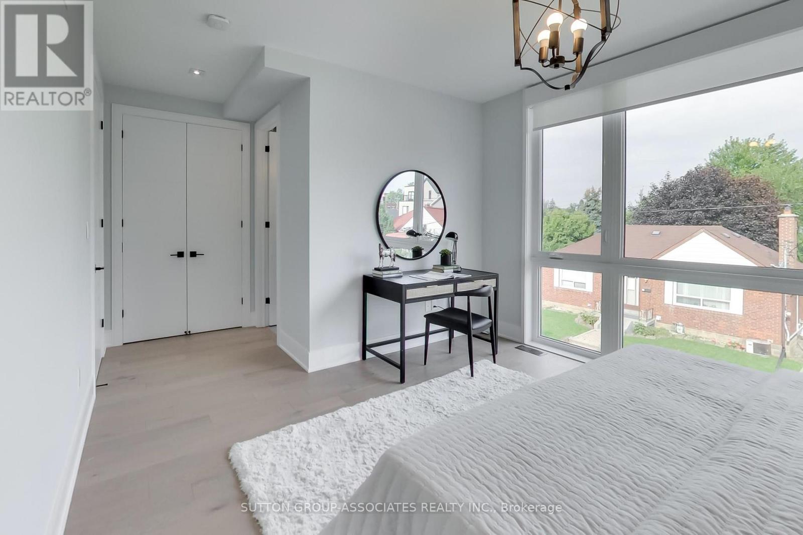 670 Winona Drive, Toronto, Ontario  M6C 3V8 - Photo 31 - C13785742
