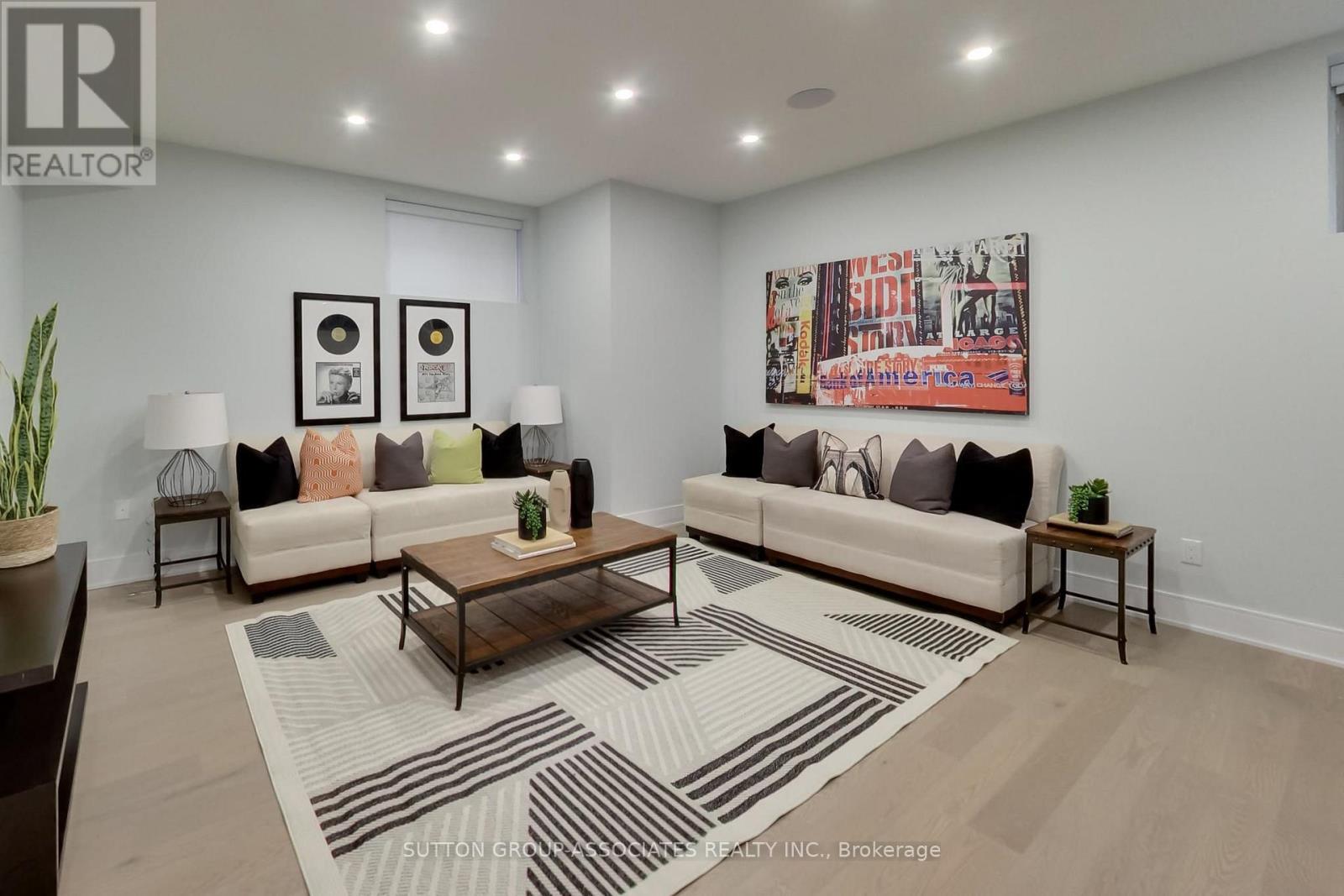 670 Winona Drive, Toronto, Ontario  M6C 3V8 - Photo 39 - C13785742