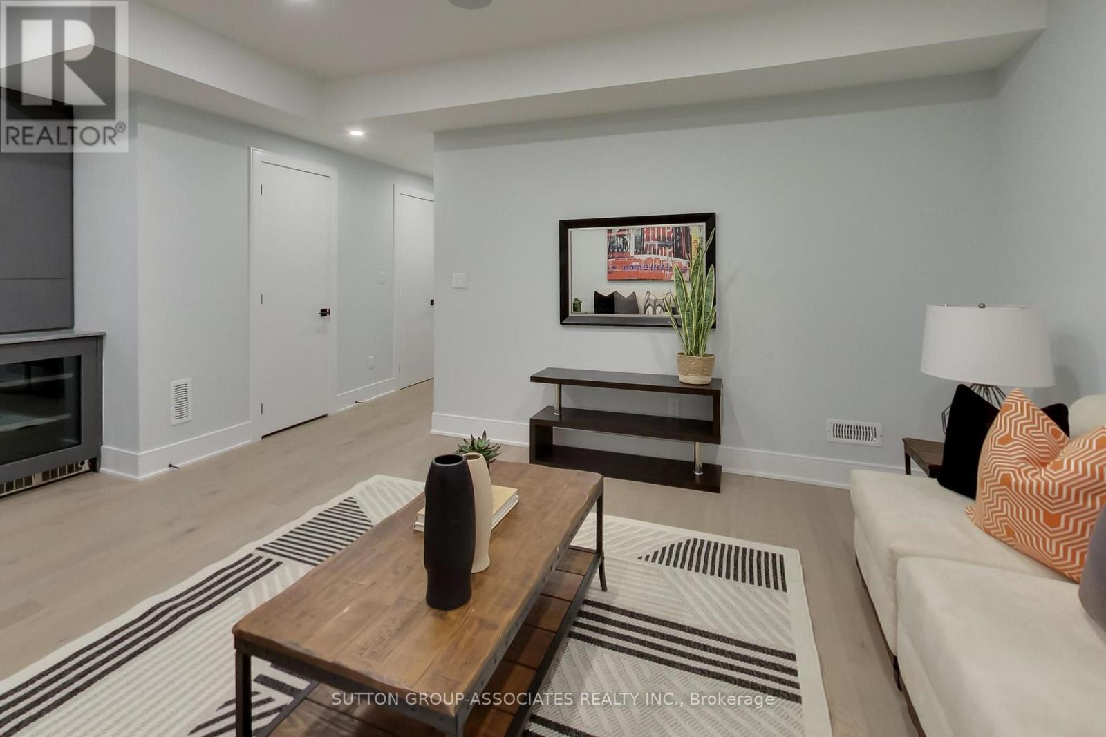 670 Winona Drive, Toronto, Ontario  M6C 3V8 - Photo 41 - C13785742