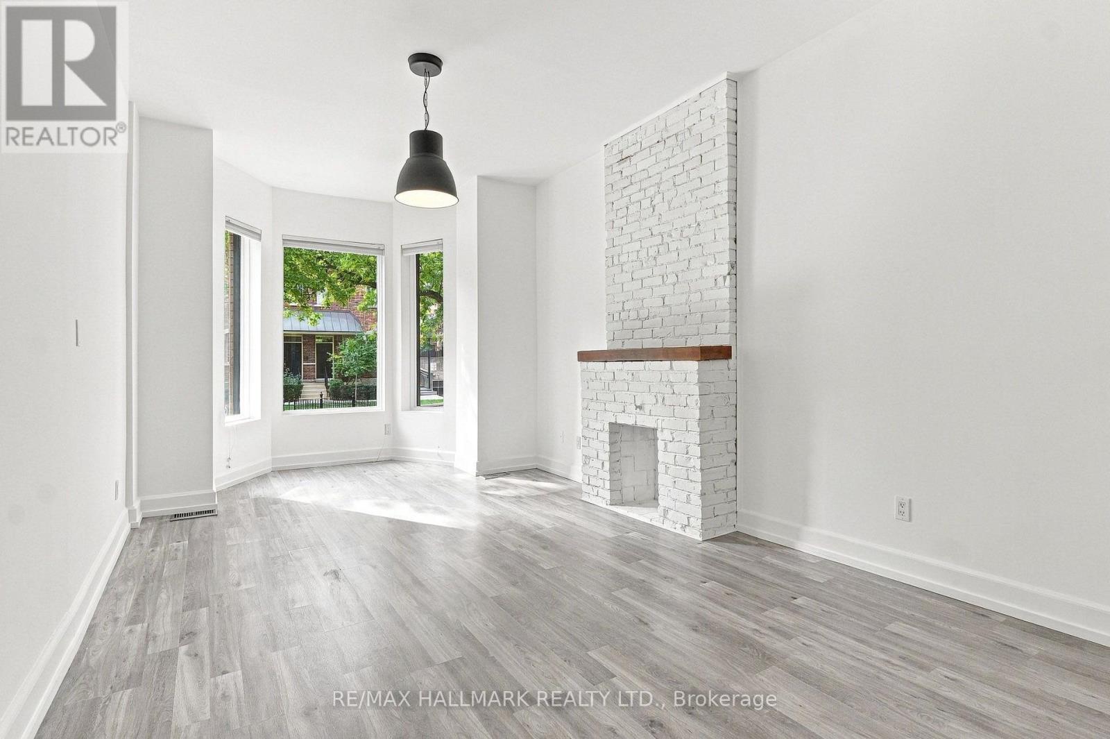 10 Earl Street, Toronto, Ontario  M4Y 1M3 - Photo 6 - C13785794