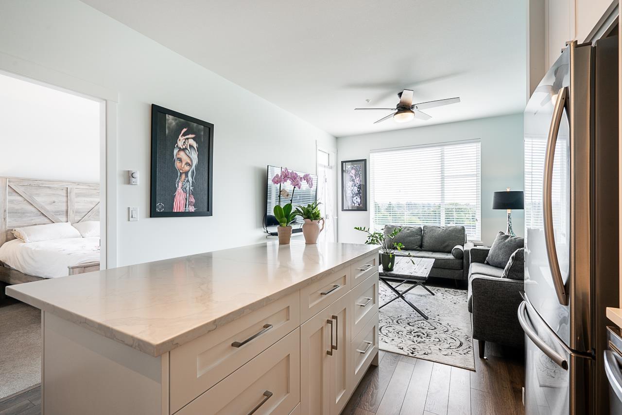 414 13623 81a Avenue, Surrey, British Columbia  V3W 3E2 - Photo 3 - R3165541