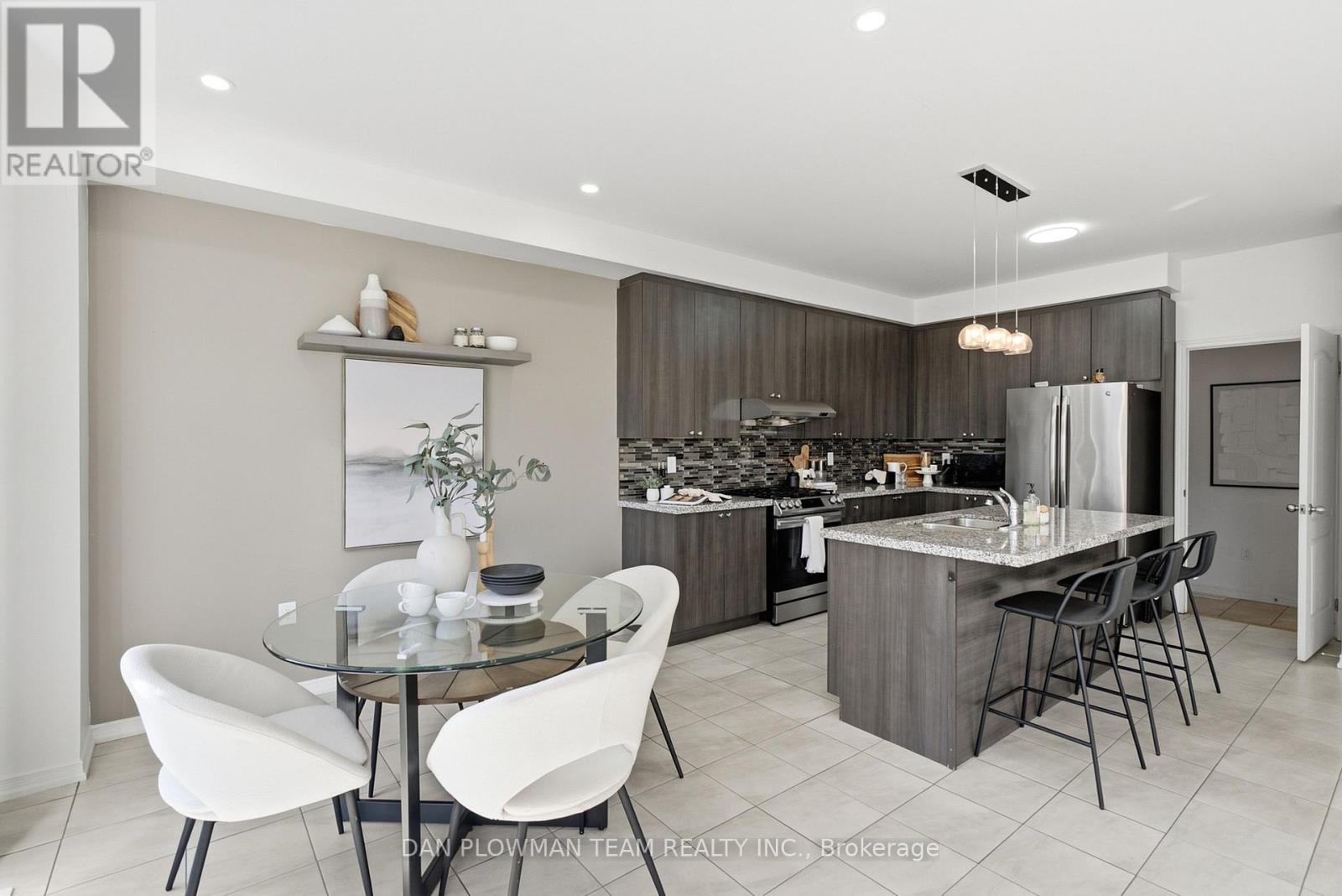 2560 Bandsman Crescent, Oshawa, Ontario  L1L 0M2 - Photo 13 - E13786010