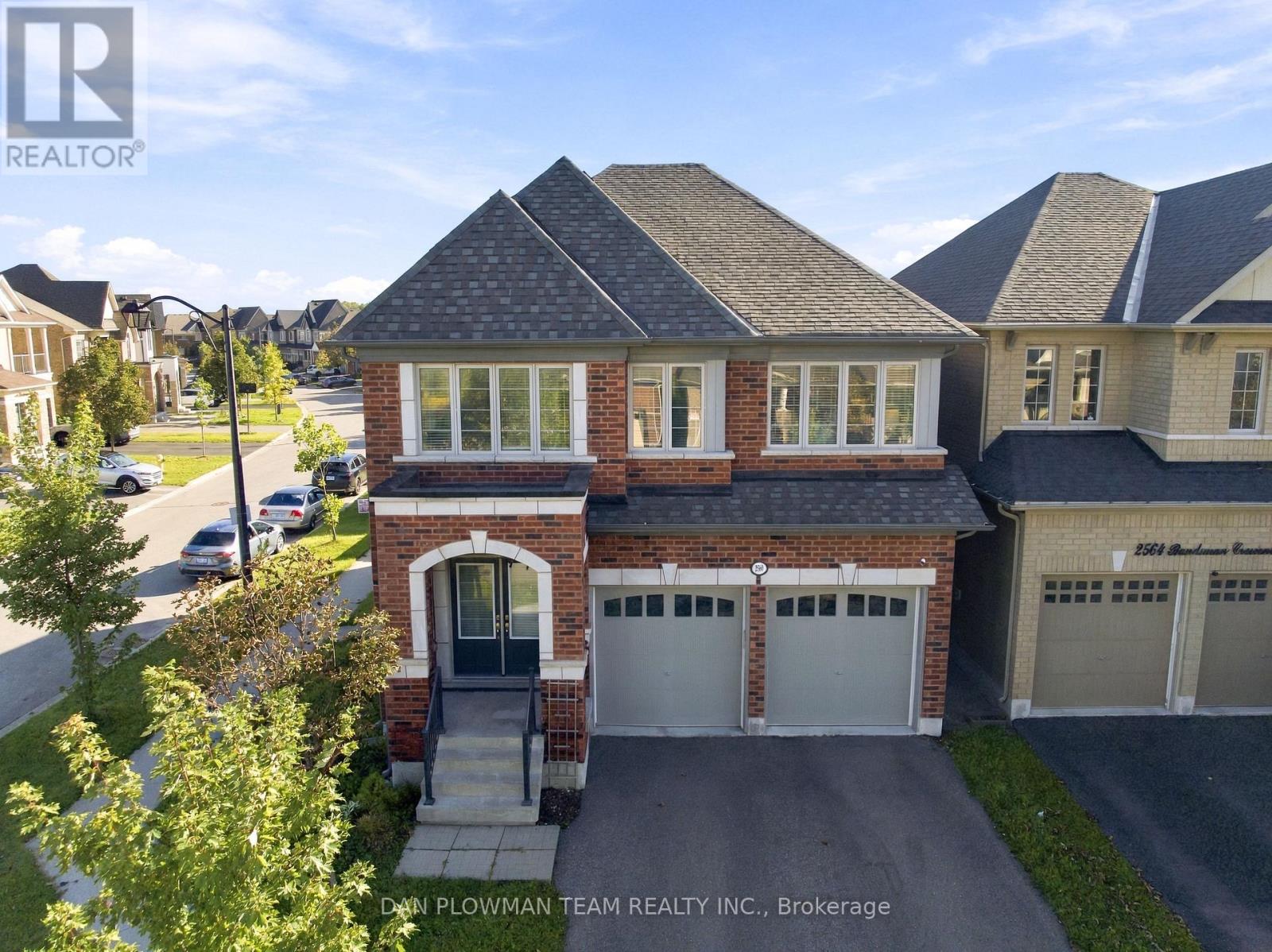 2560 Bandsman Crescent, Oshawa, Ontario  L1L 0M2 - Photo 2 - E13786010