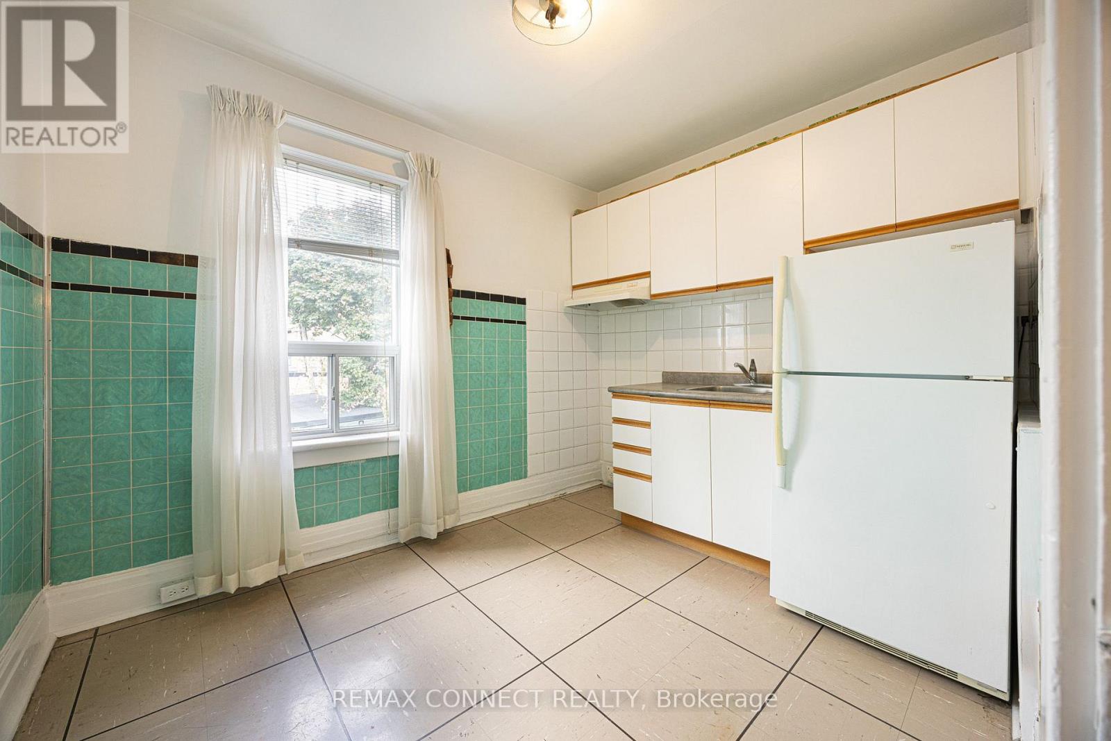 60 Hazelwood Avenue, Toronto, Ontario  M4J 1K5 - Photo 14 - E13786032
