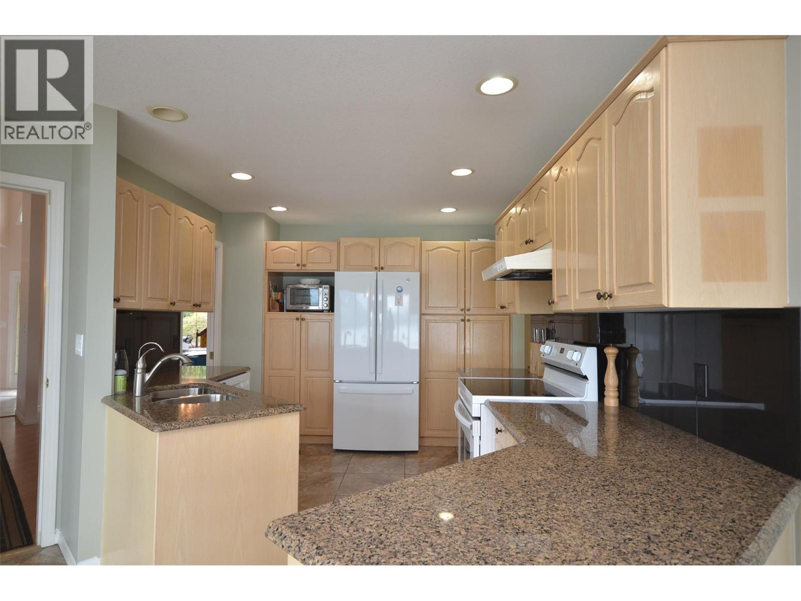 7927 Stoneridge Drive, Coldstream, British Columbia  V1B 2T7 - Photo 27 - 10399467