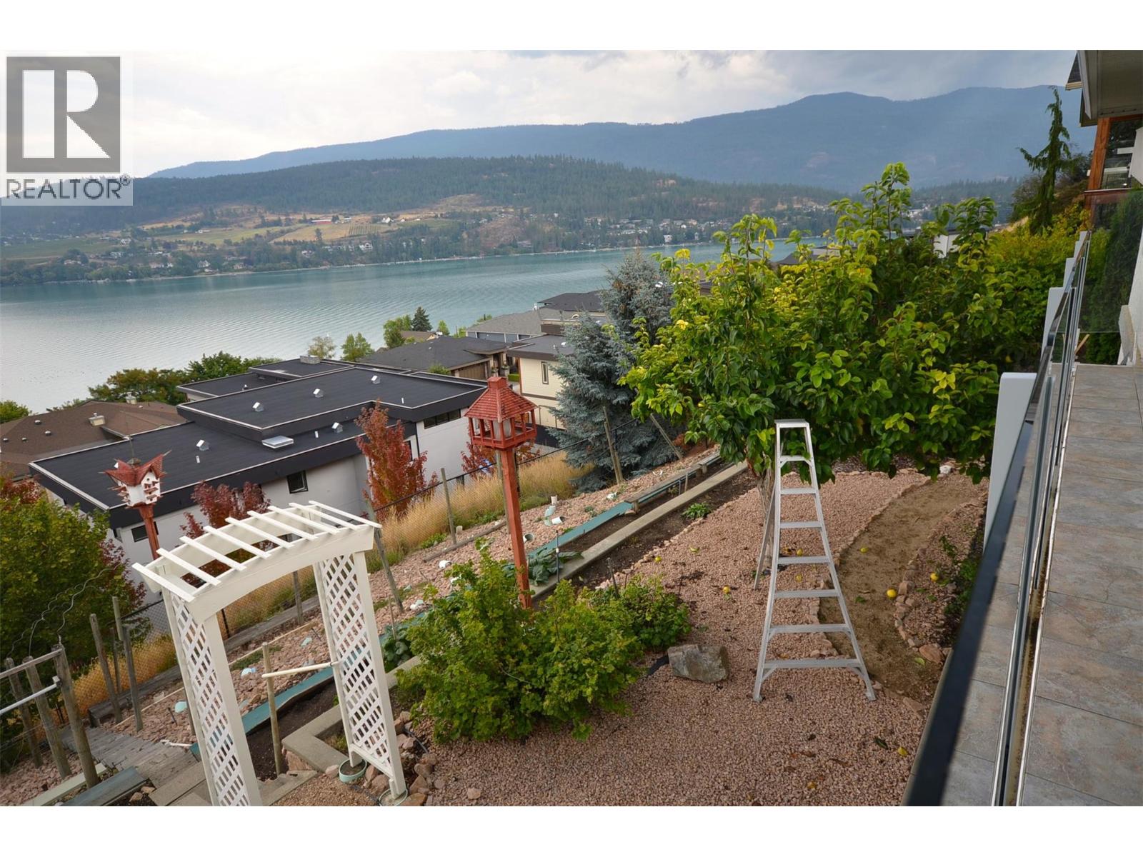 7927 Stoneridge Drive, Coldstream, British Columbia  V1B 2T7 - Photo 79 - 10399467