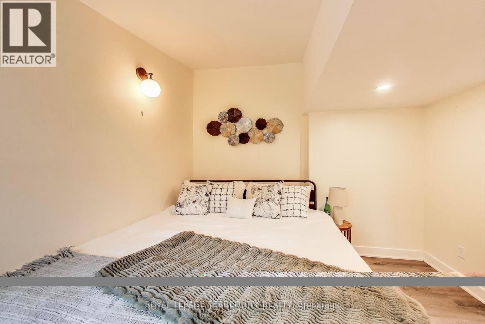 3251 Ravenshoe Road, East Gwillimbury, Ontario  L0G 1R0 - Photo 15 - N13785714