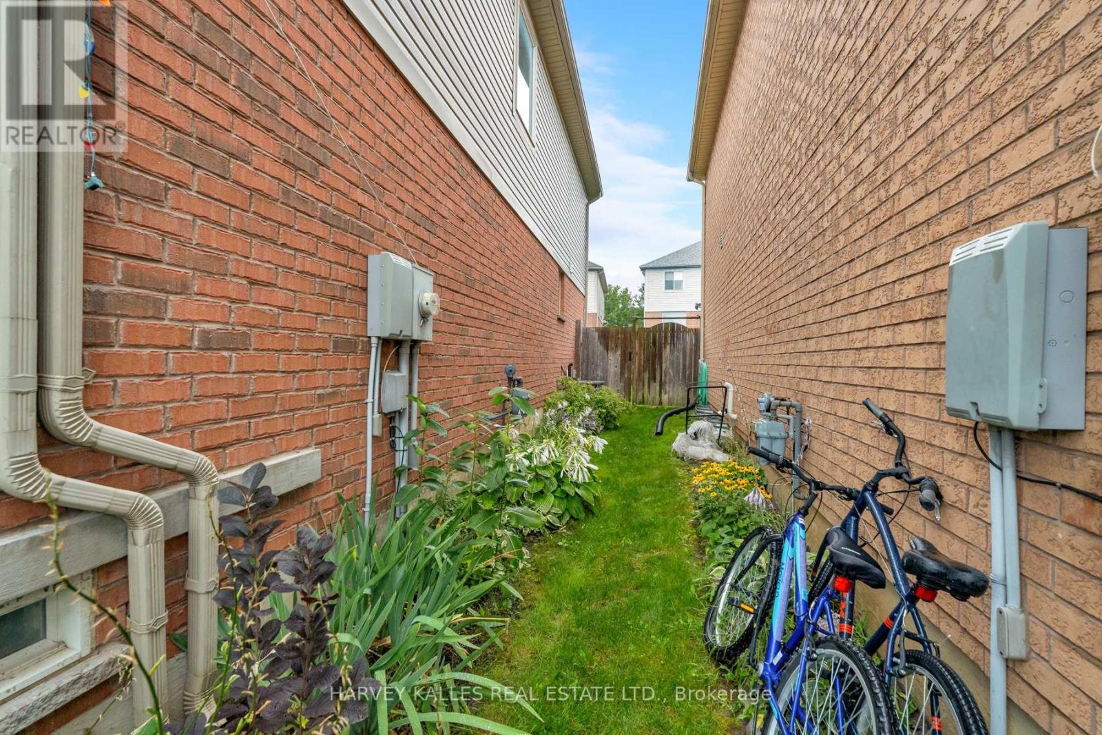 27 Hirst Avenue, Georgina, Ontario  L4P 4E6 - Photo 30 - N13785778