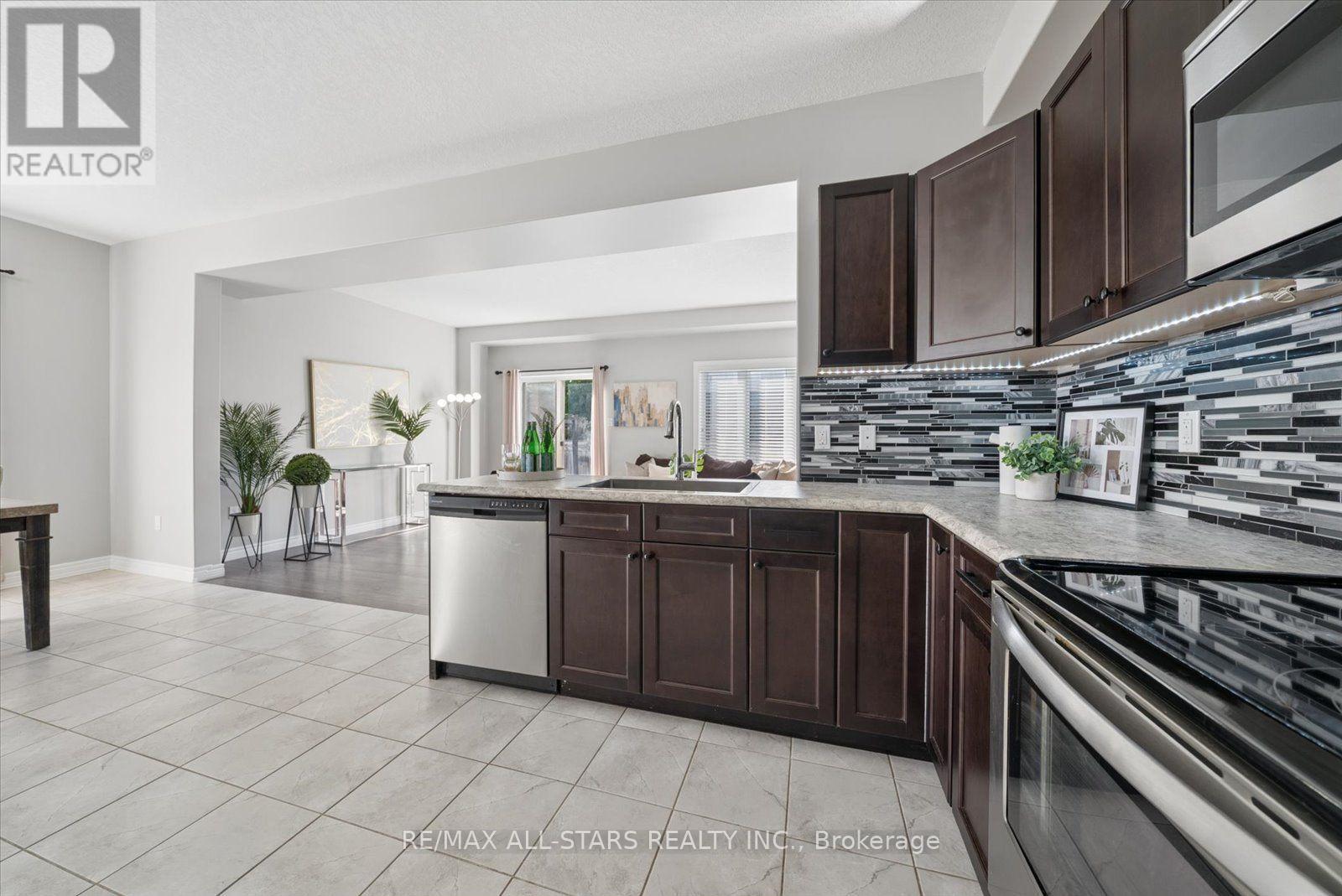 58 Carleton Trail, New Tecumseth, Ontario  L0G 1A0 - Photo 13 - N13785804