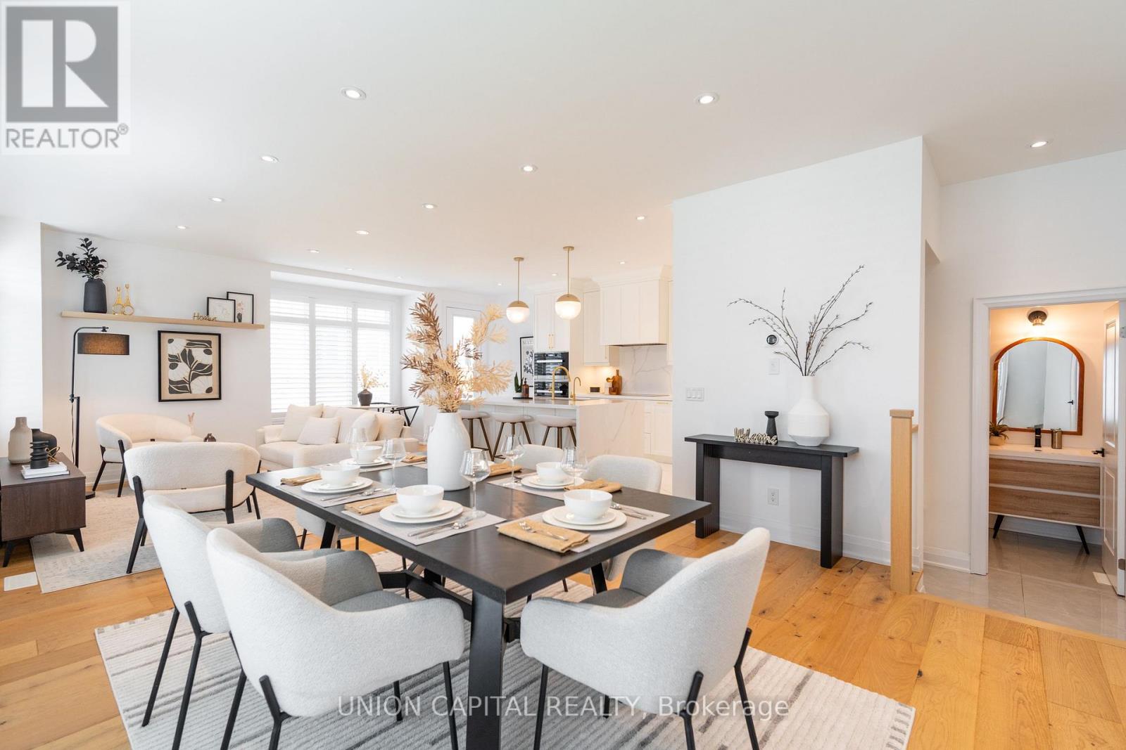 9 Seedling Crescent, Whitchurch-Stouffville, Ontario  L4A 4V4 - Photo 4 - N13785942