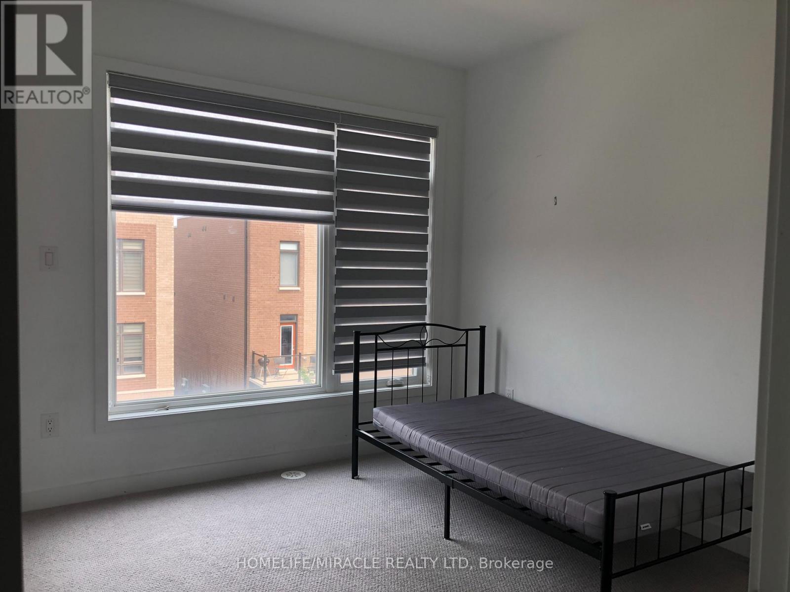 22 Bluenose Street, Vaughan, Ontario  L4L 0L7 - Photo 9 - N13785980