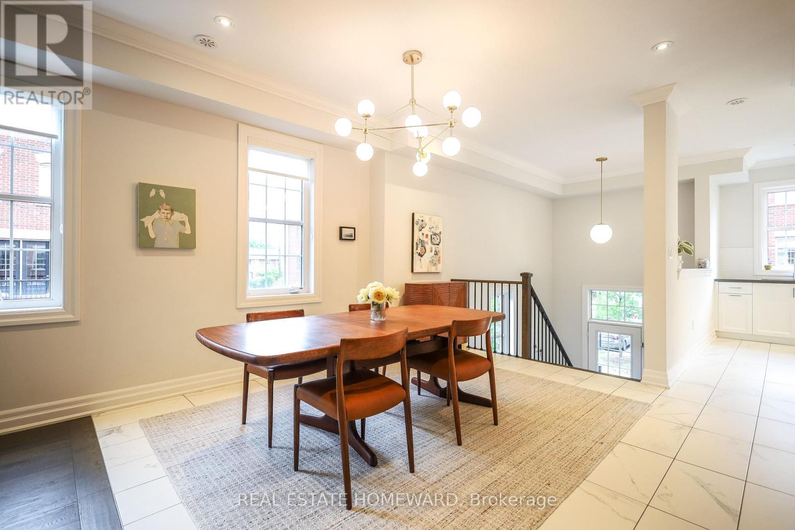 1 Saint Julien Court, Vaughan, Ontario  L6A 5B2 - Photo 4 - N13786008