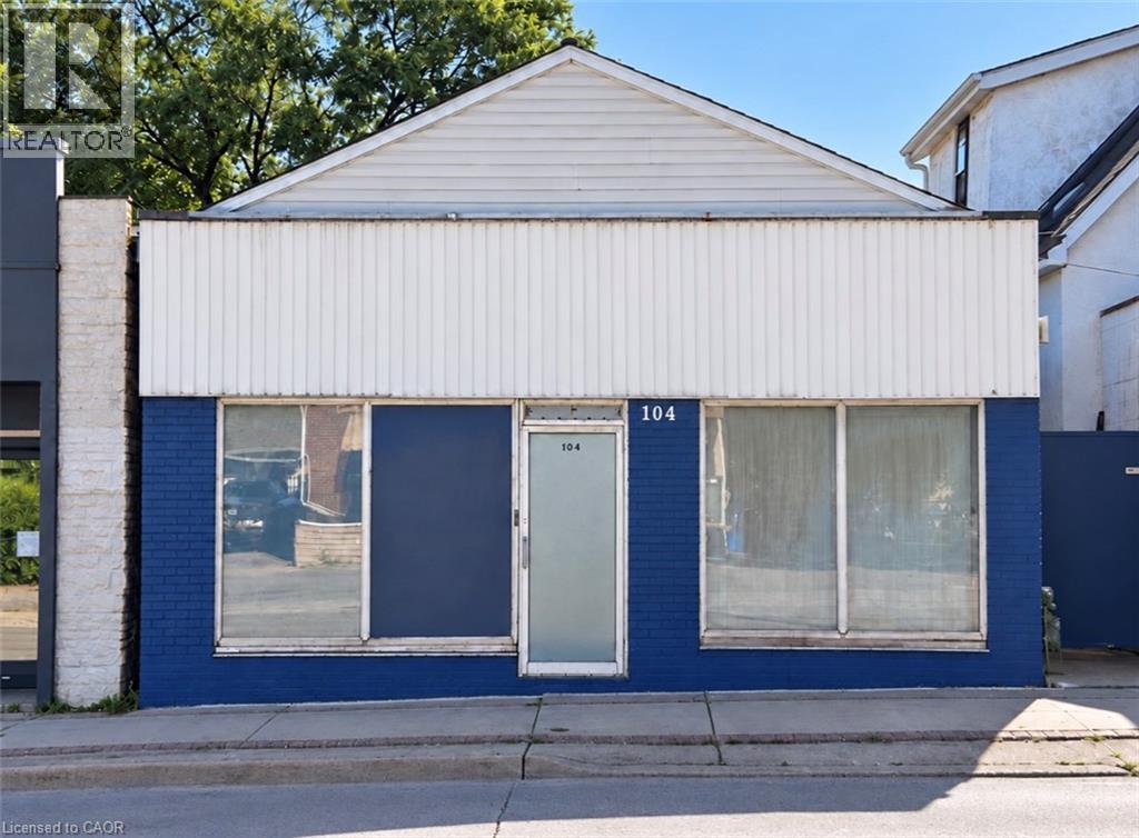 104 PARKDALE Avenue N photo 2