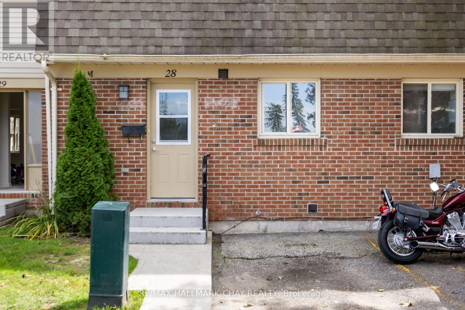 28 - 177 Bayview Drive, Barrie, Ontario  L4N 4Y6 - Photo 2 - S13785832