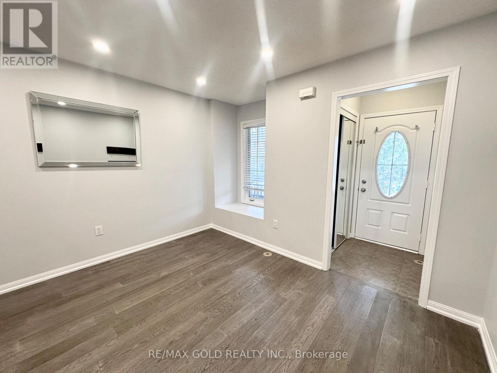 223 Prosser Circle, Milton, Ontario  L9T 0P6 - Photo 2 - W13785616