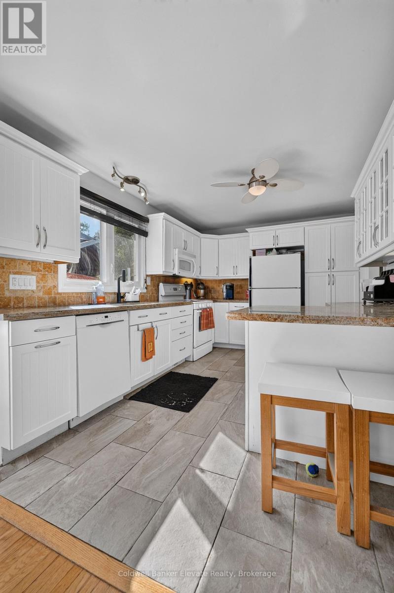 32 Chelvin Drive, Halton Hills, Ontario  L7G 4P9 - Photo 20 - W13785662