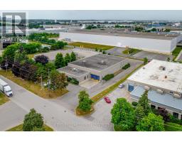 4 CARSON COURT, Brampton, Ontario