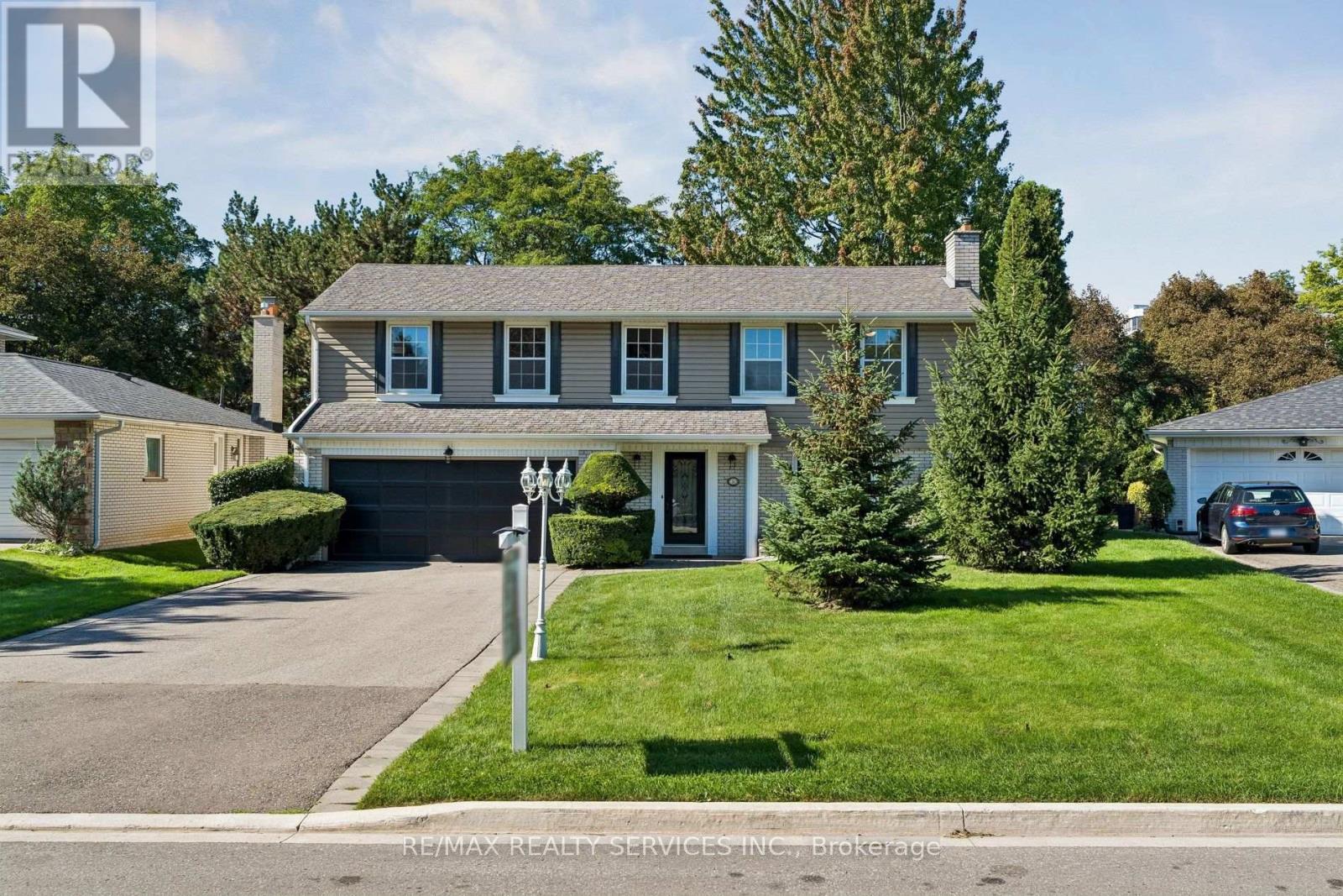 16 MALVERN COURT, Brampton, Ontario