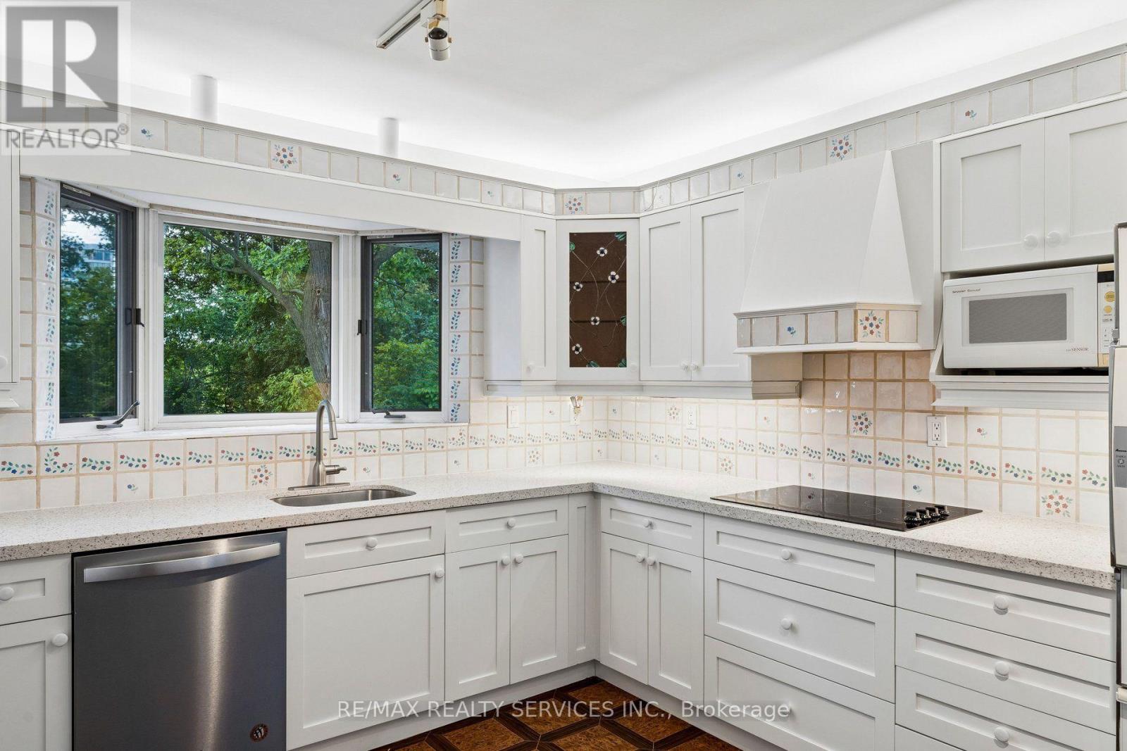 16 Malvern Court, Brampton, Ontario L6W 1H1 - Photo 18 - W13785796