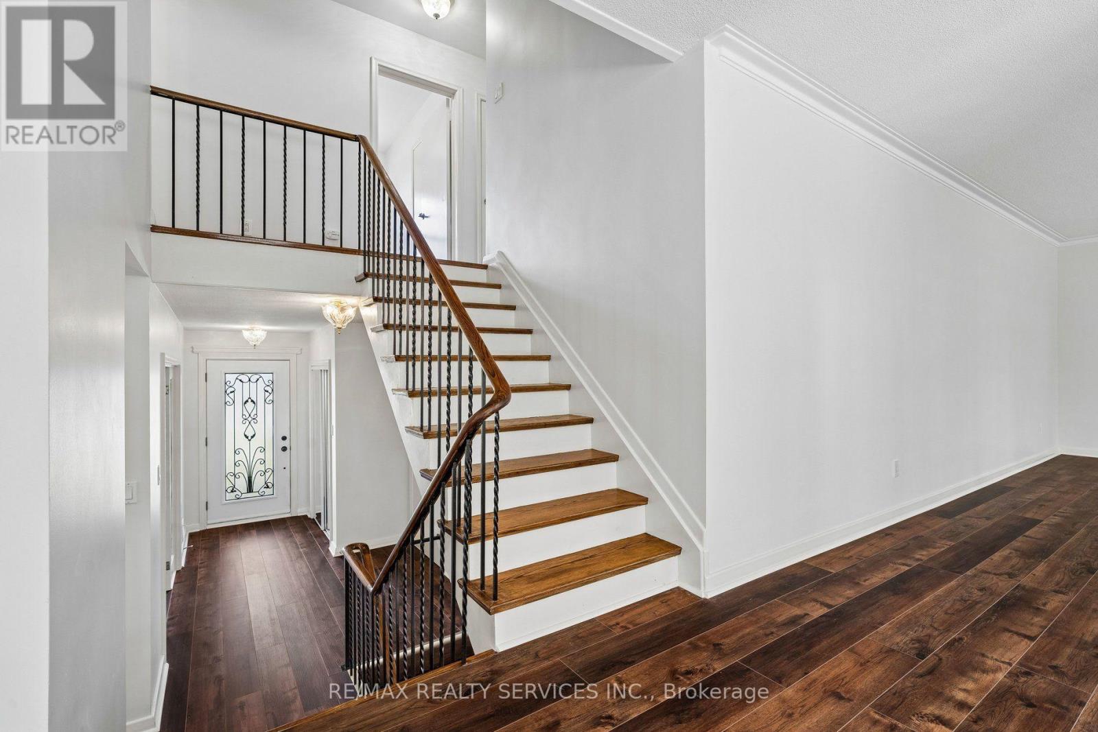 16 Malvern Court, Brampton, Ontario L6W 1H1 - Photo 25 - W13785796