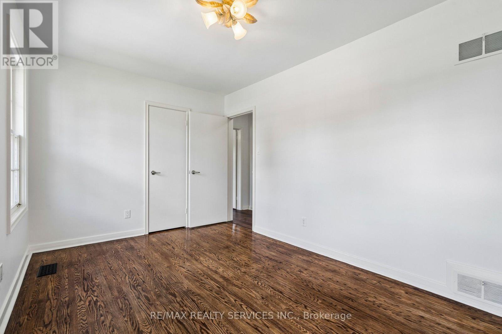 16 Malvern Court, Brampton, Ontario L6W 1H1 - Photo 32 - W13785796