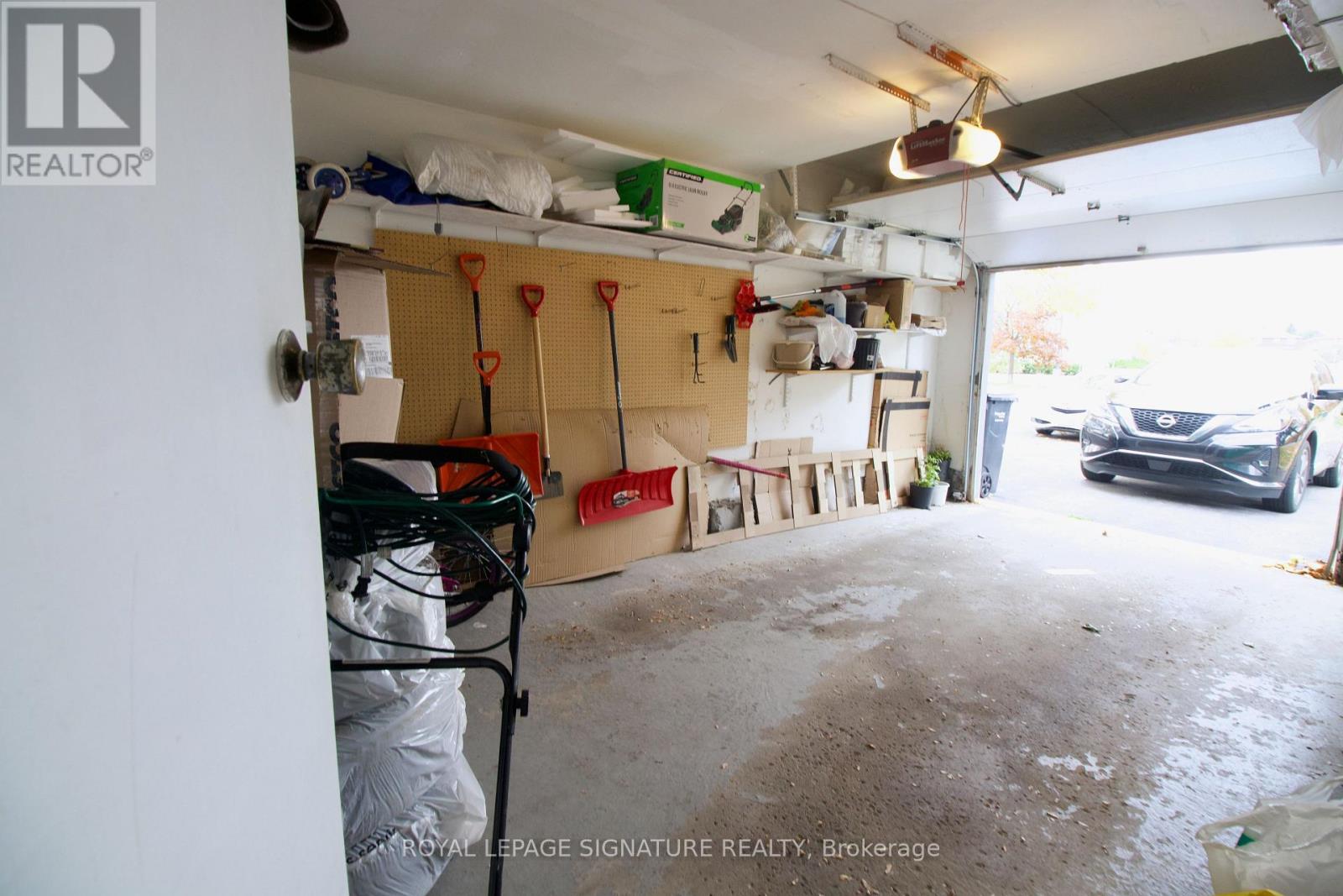 5125 Salishan Circle, Mississauga, Ontario L5R 3E8 - Photo 7 - W13785824
