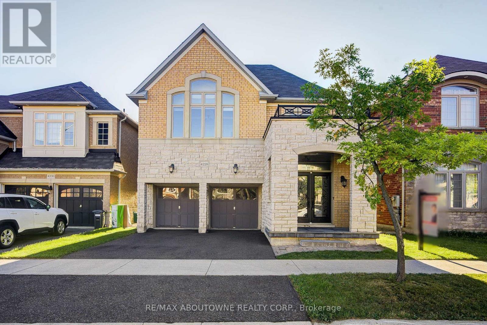 4228 FULLER CRESCENT, Burlington, Ontario