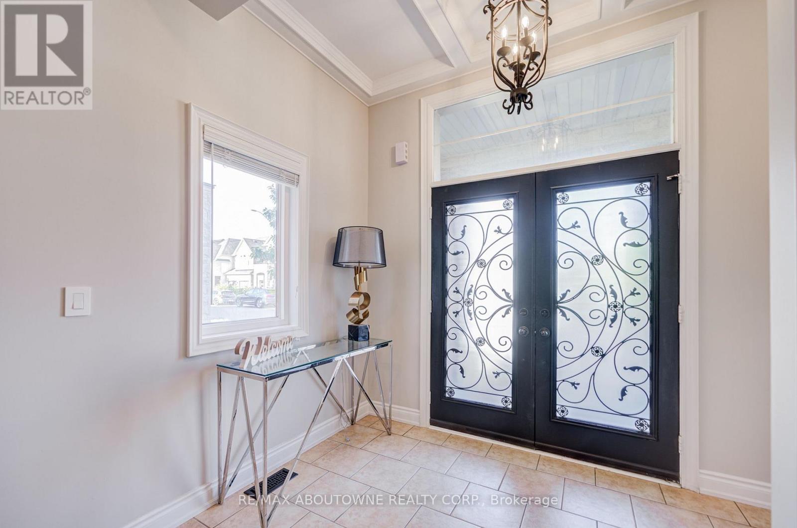 4228 Fuller Crescent, Burlington, Ontario  L7M 0M4 - Photo 4 - W13785866