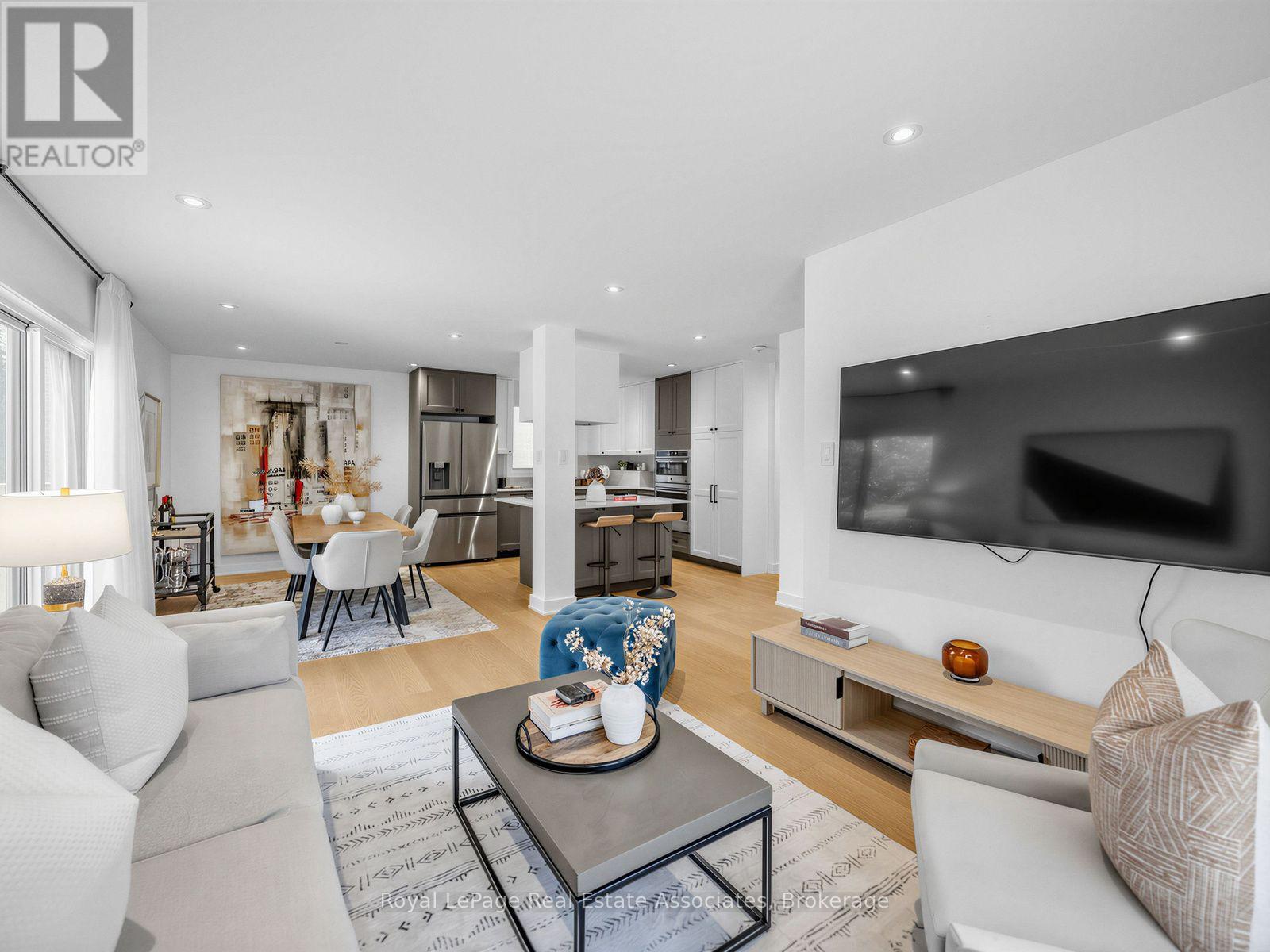 25 Treeview Drive, Toronto, Ontario  M8W 4B8 - Photo 6 - W13785908