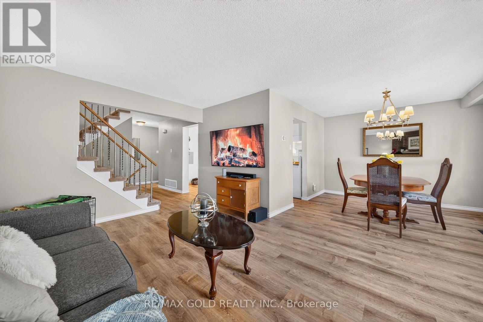 6 Rowe Court, Brampton, Ontario  L6X 2S2 - Photo 14 - W13785984