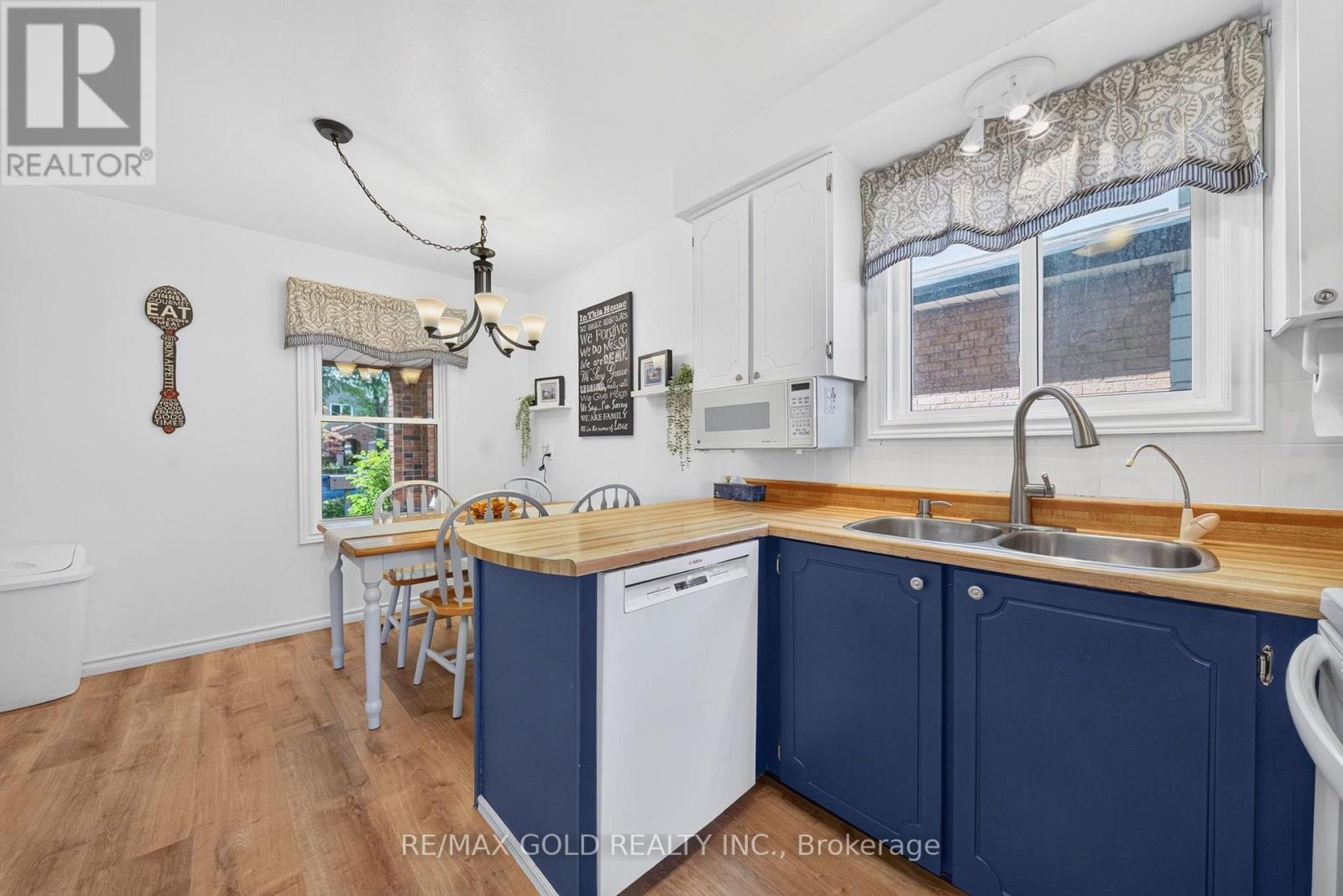 6 Rowe Court, Brampton, Ontario  L6X 2S2 - Photo 20 - W13785984