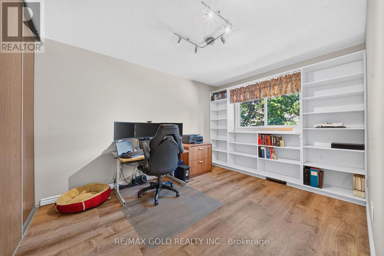 6 Rowe Court, Brampton, Ontario  L6X 2S2 - Photo 35 - W13785984