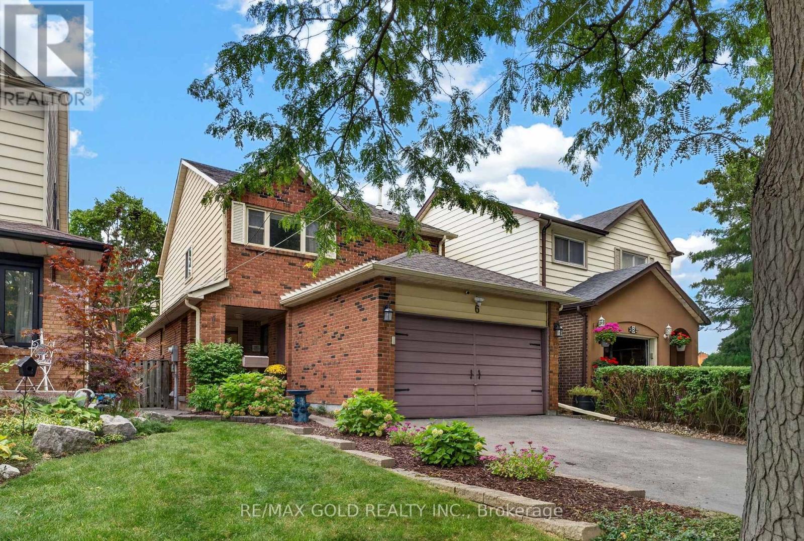 6 Rowe Court, Brampton, Ontario  L6X 2S2 - Photo 4 - W13785984