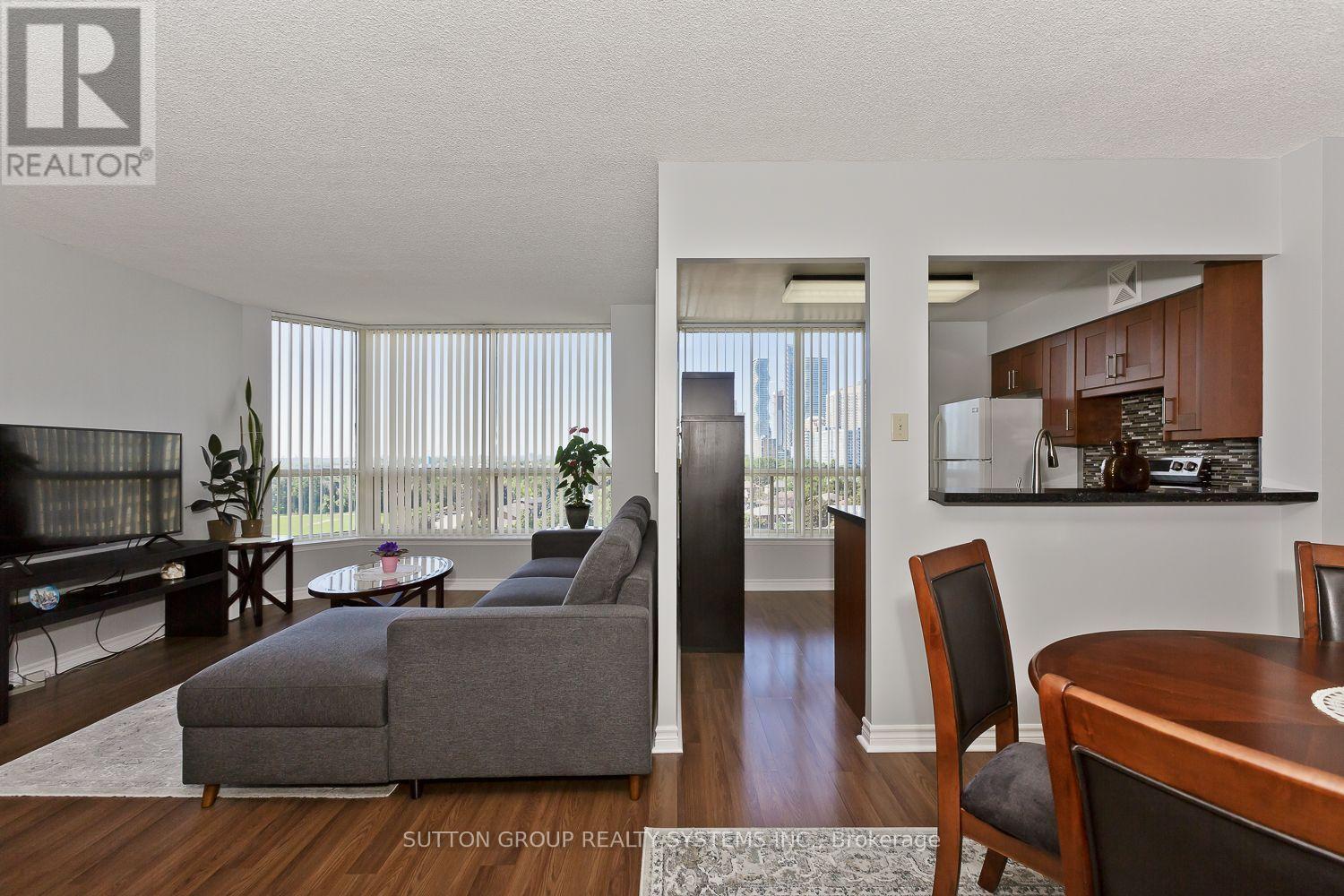 1214 - 55 Elm Drive, Mississauga, Ontario  L5B 3Z3 - Photo 5 - W13786006