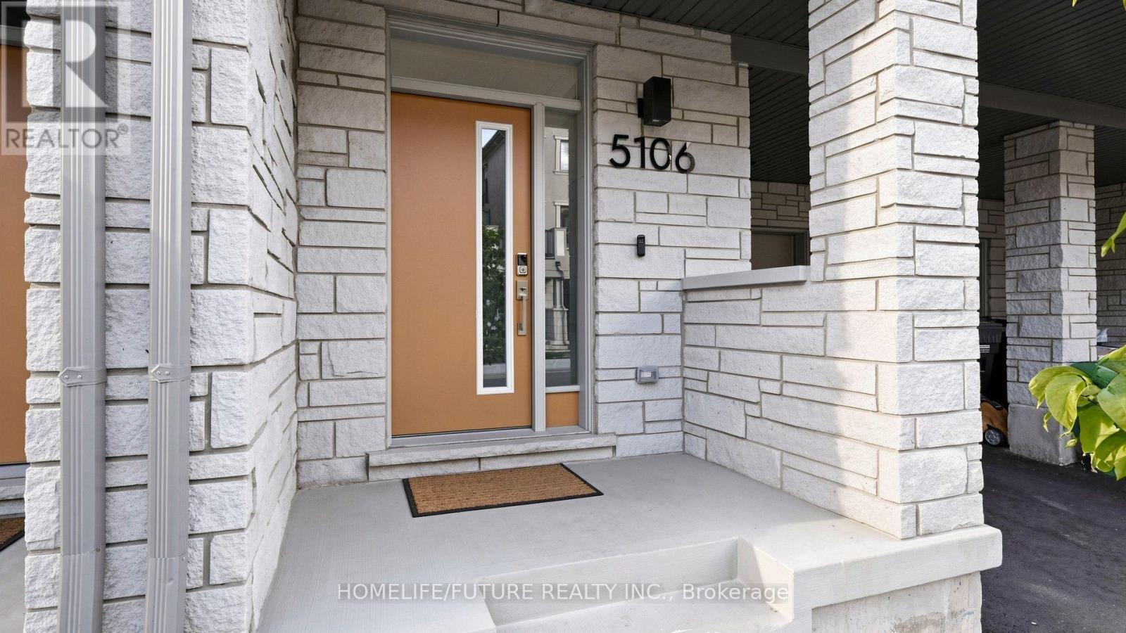 5106 Vetere Street, Mississauga, Ontario  L5M 2S8 - Photo 3 - W13786020