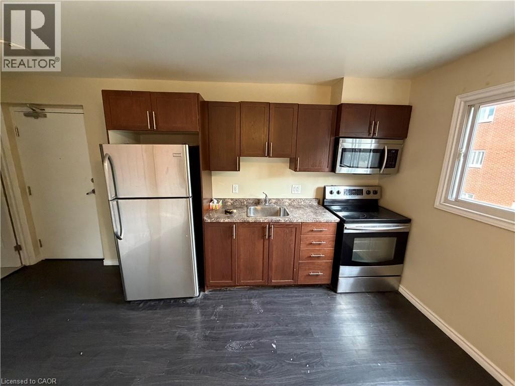 416 Lancaster Street W Unit# H, Kitchener, Ontario  N2H 4V9 - Photo 2 - 40863562