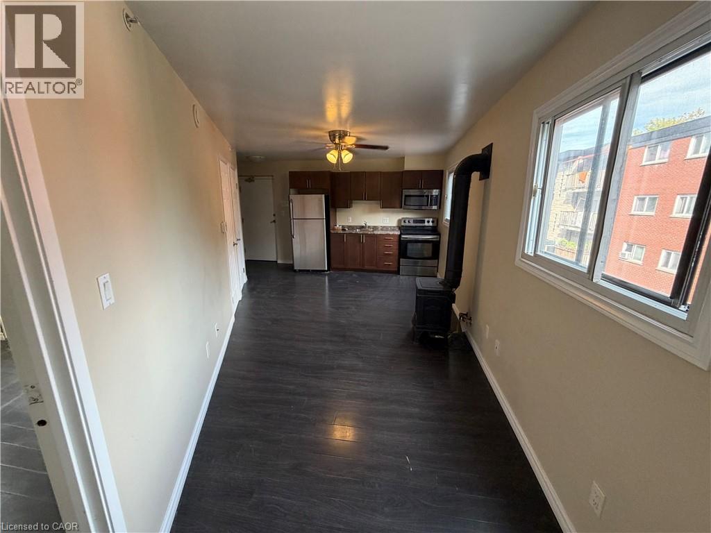 416 Lancaster Street W Unit# H, Kitchener, Ontario  N2H 4V9 - Photo 3 - 40863562