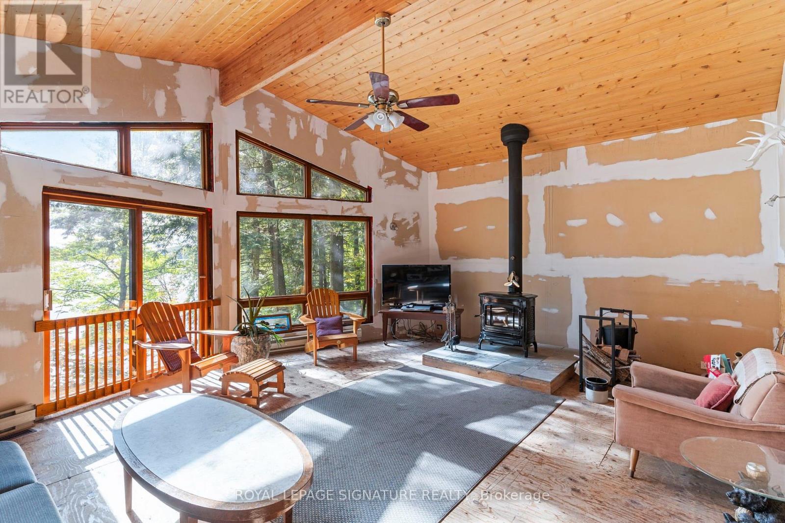 1112 Johnson Bay Road, Dysart Et Al, Ontario  K0M 1S0 - Photo 15 - X13785756