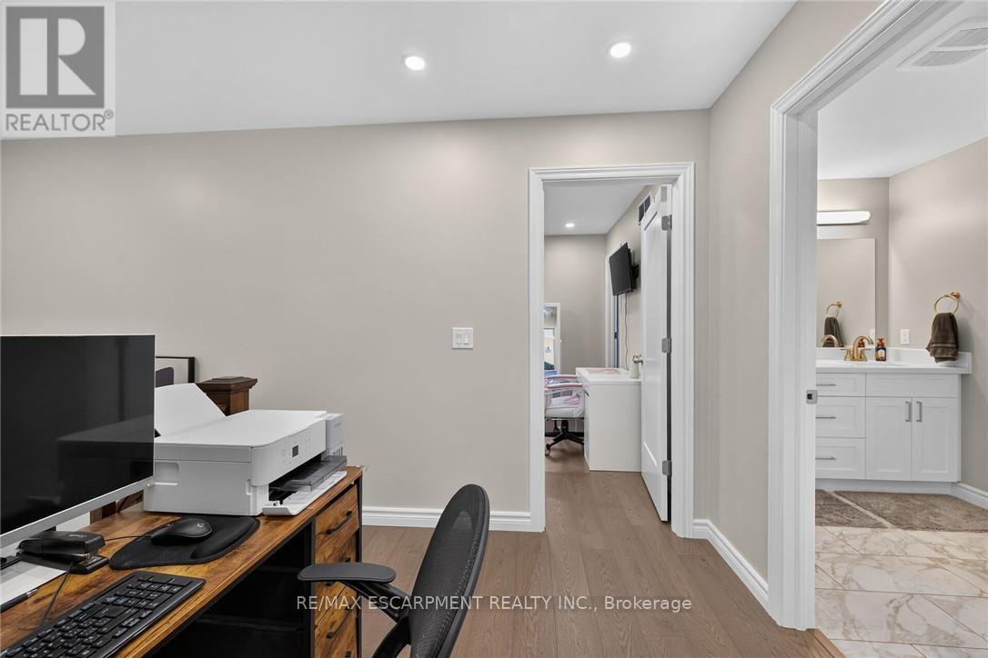 109 Ray Street, Hamilton, Ontario L8R 2Y1 - Photo 30 - X13785768