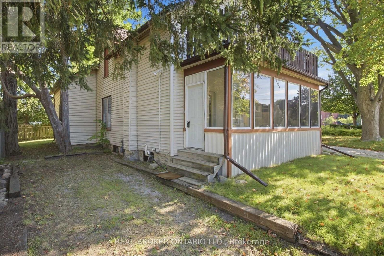 162 Joseph Street, Kitchener, Ontario N2G 1J4 - Photo 3 - X13785850