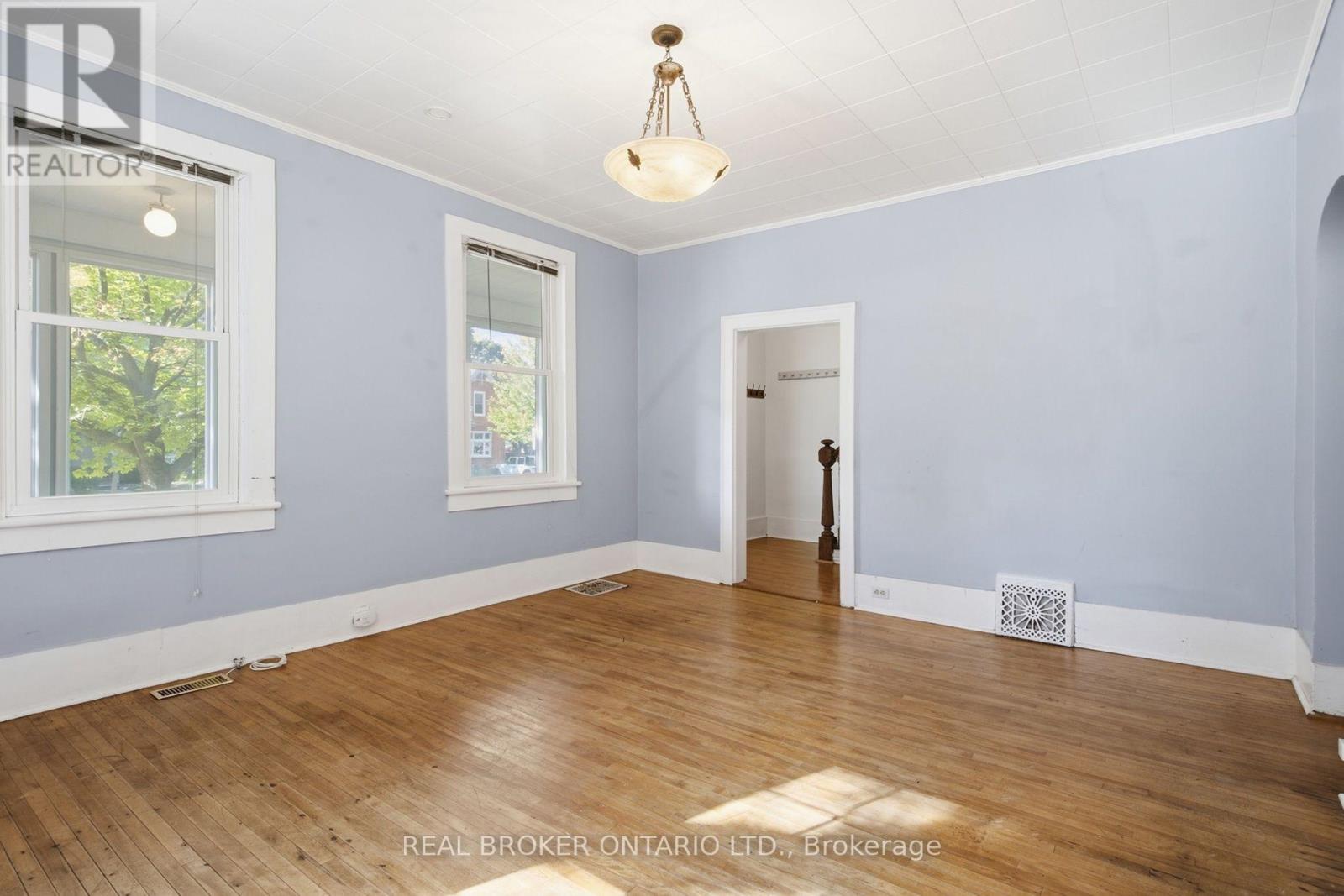 162 Joseph Street, Kitchener, Ontario N2G 1J4 - Photo 8 - X13785850