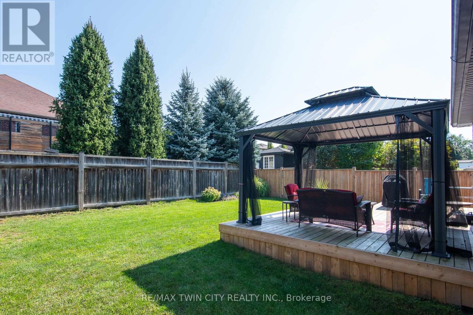 248 Fennel Street, Blandford-Blenheim, Ontario N0J 1S0 - Photo 11 - X13785920
