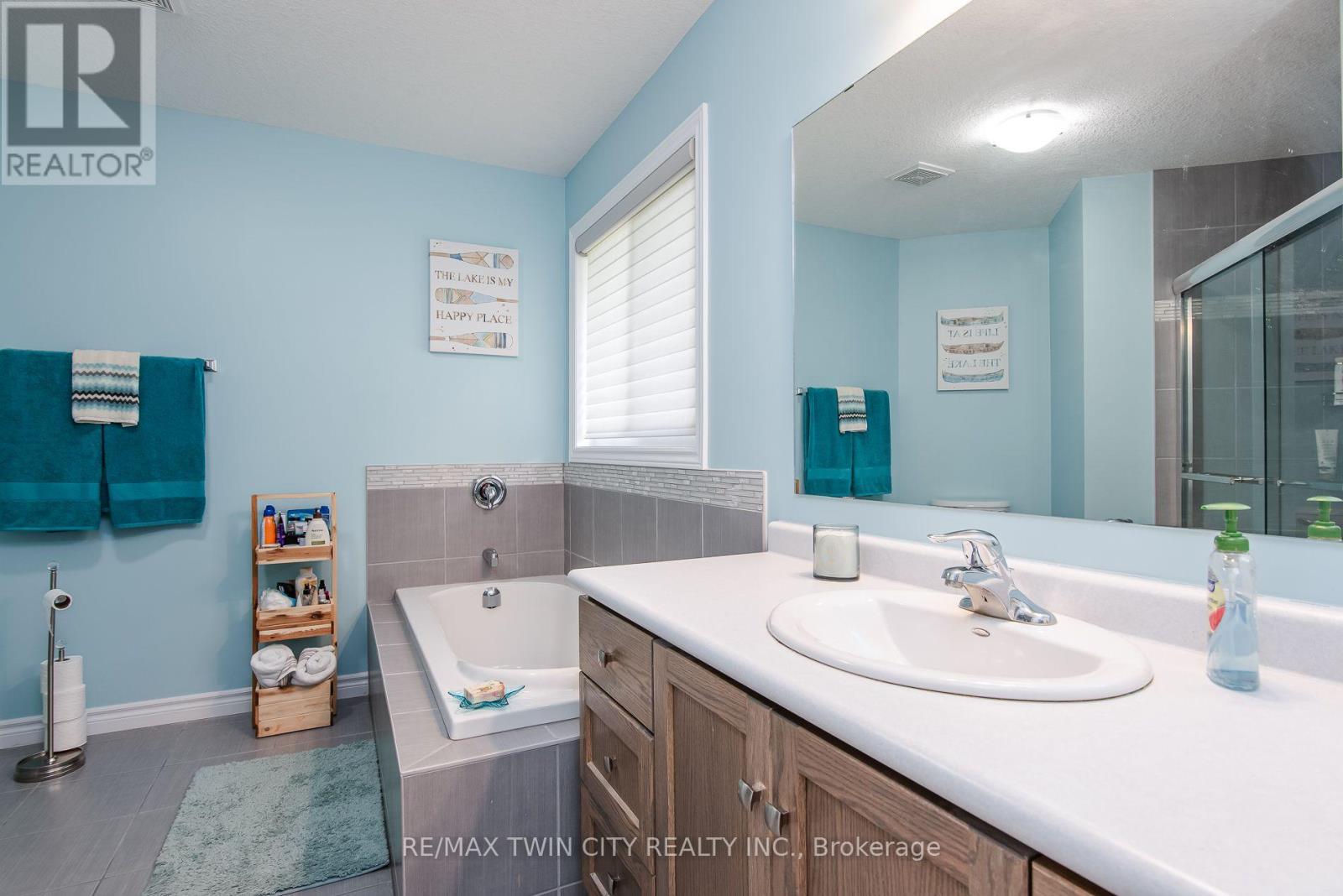 248 Fennel Street, Blandford-Blenheim, Ontario N0J 1S0 - Photo 37 - X13785920