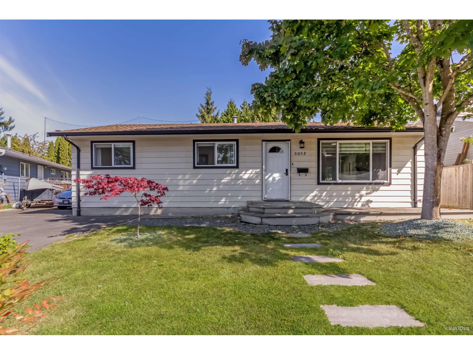 5052 205b Street, Langley, British Columbia  V3A 6Z5 - Photo 2 - R3164810