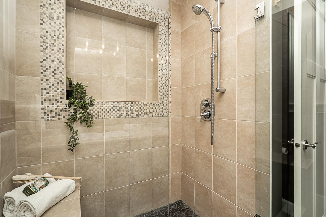 19299 69a Avenue, Surrey, British Columbia  V4N 6K5 - Photo 16 - R3165457