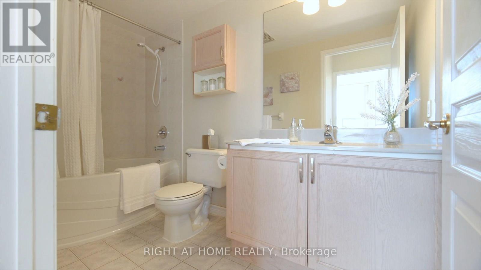 1106 - 200 Burnhamthorpe Road E, Mississauga (City Centre), Ontario  L5A 4L4 - Photo 32 - W13781024
