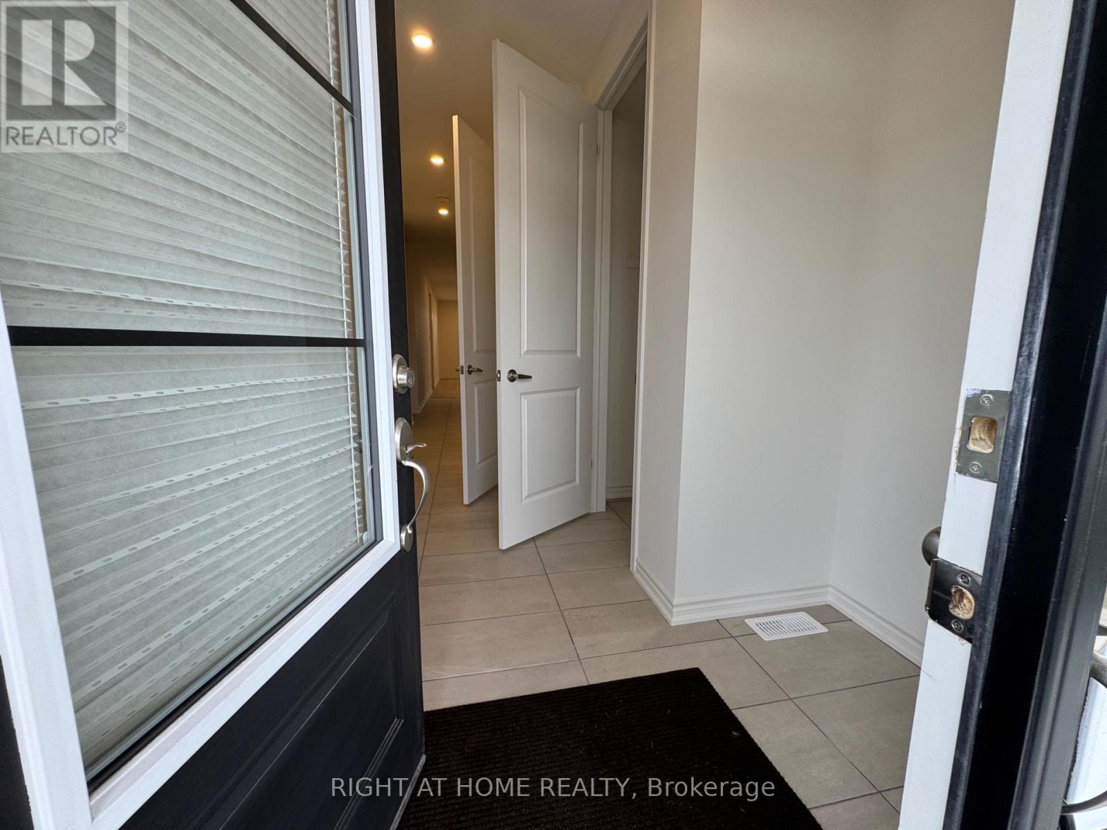 Main - 60 Debois Street, Kawartha Lakes (Lindsay), Ontario  K9V 6A9 - Photo 8 - X13782796