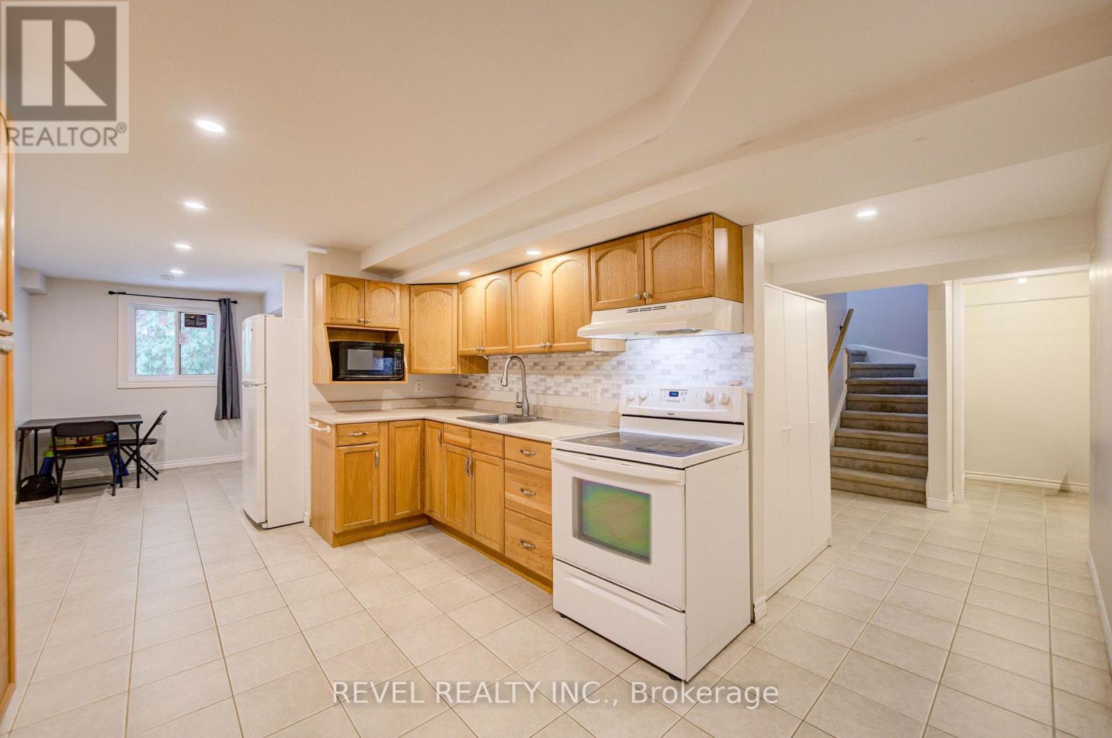 2141 Theoden Court, Pickering, Ontario  L1X 1Z9 - Photo 37 - E13696516